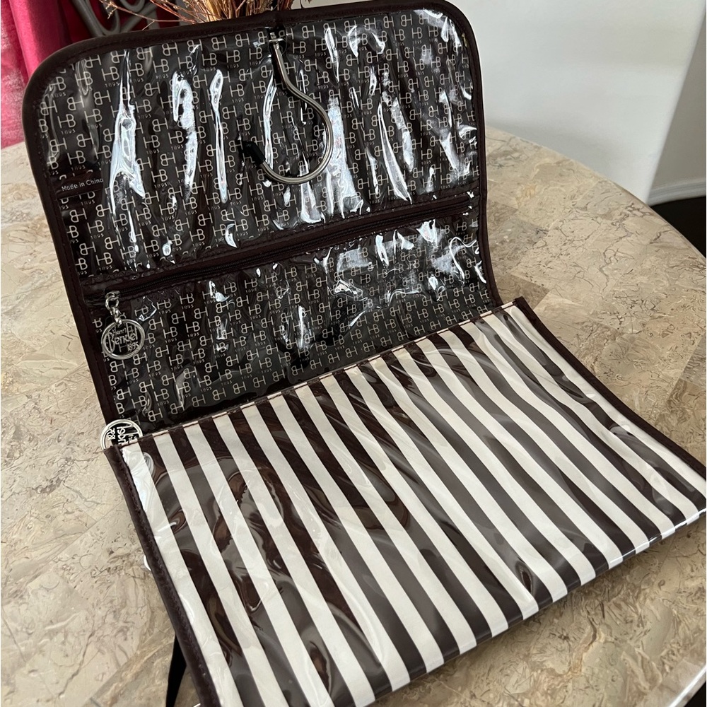 Henri Bendel Brown/White Striped Hanging Organizer